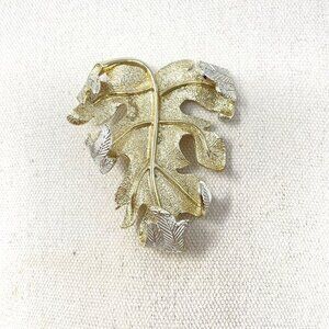 Sarah Coventry Vintage Gold-Tone‎ Leaf Brooch Pin Classic Simple Minimal